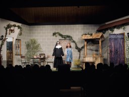 Im Kloster ist der Teufel los